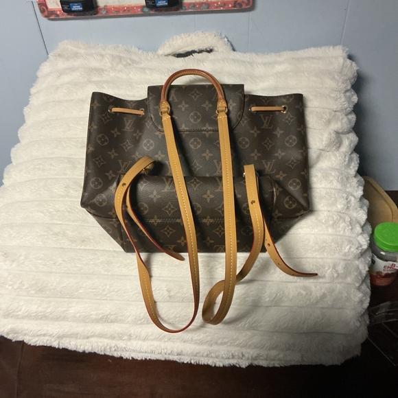 Louis Vuitton Backpack Wemen main image 15